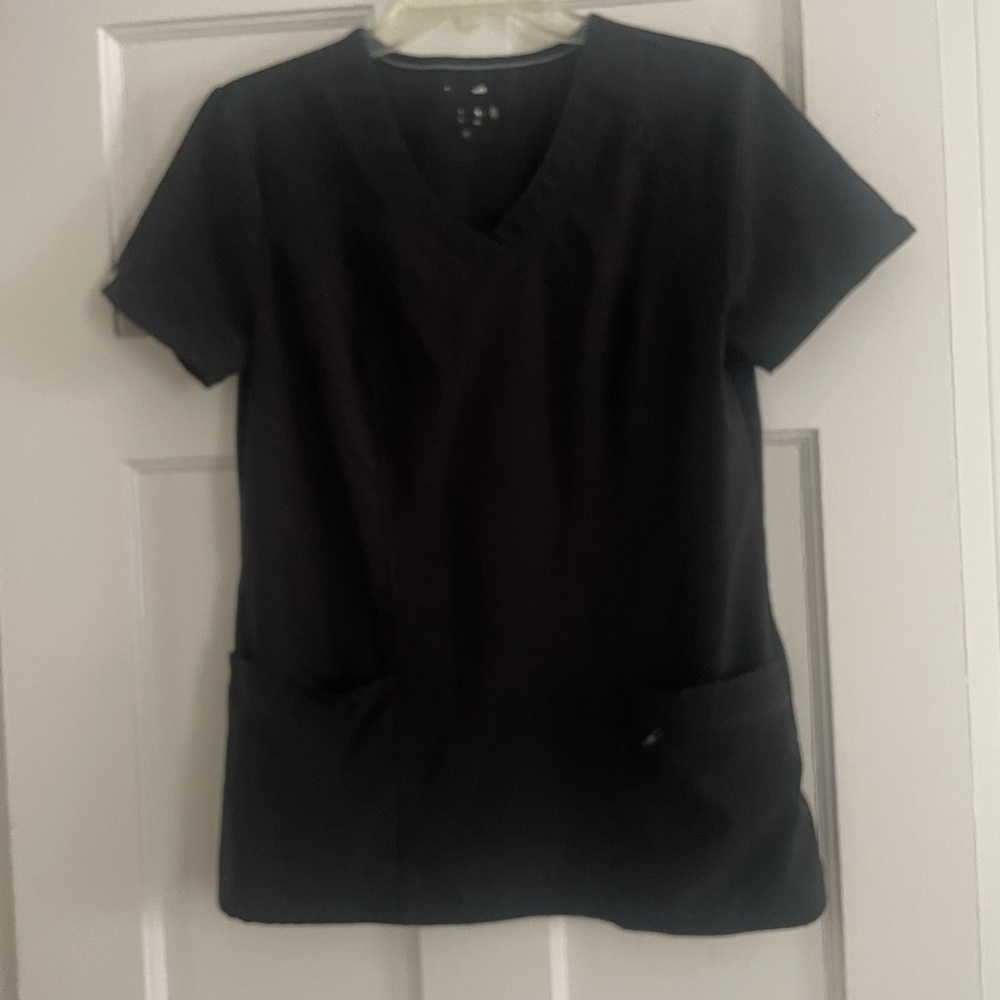 Scrubstar Black V-Neck Short Sleeve Scrub Top with Front Pockets